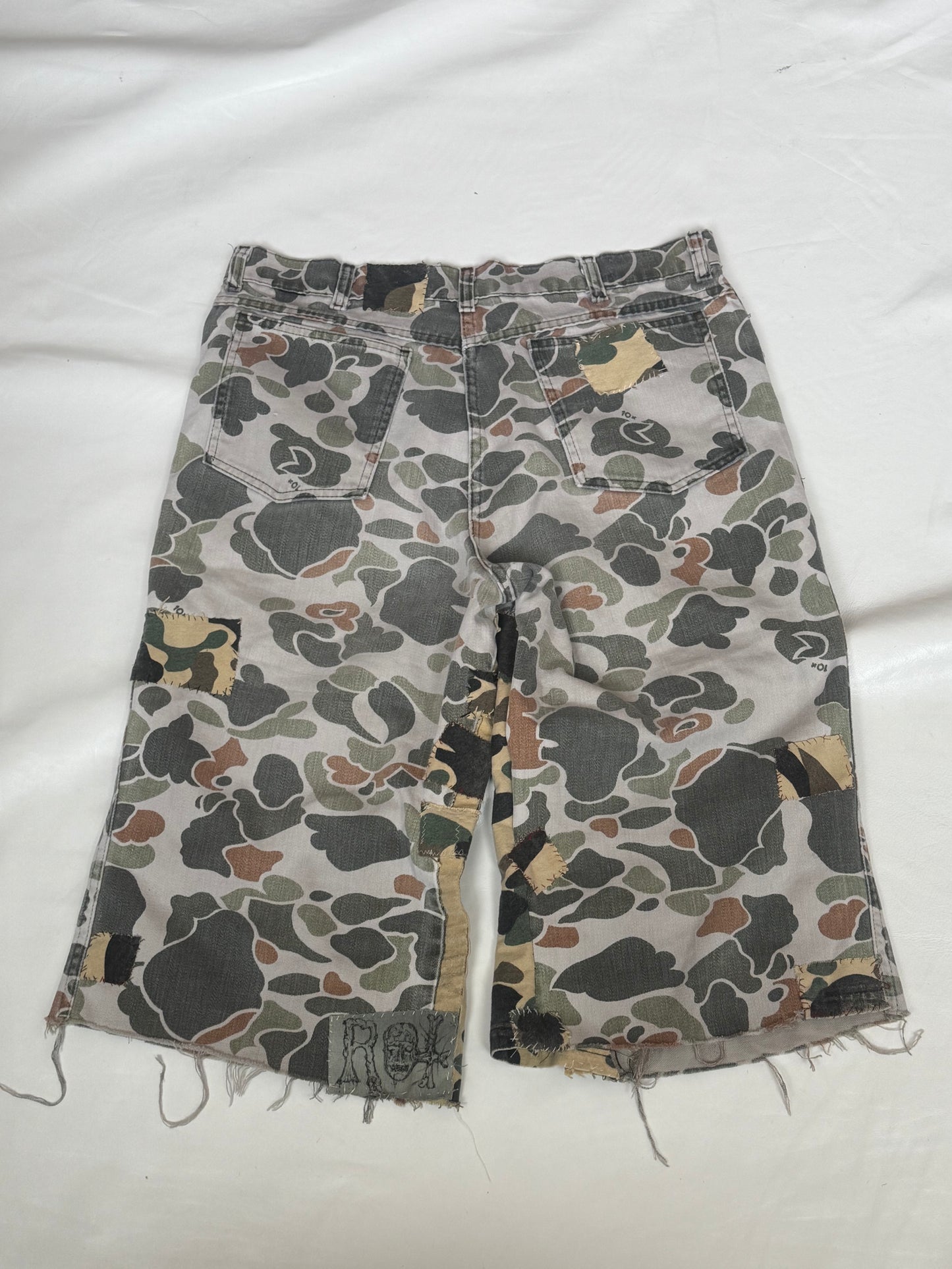 In.still.air Scab Camo Shorts