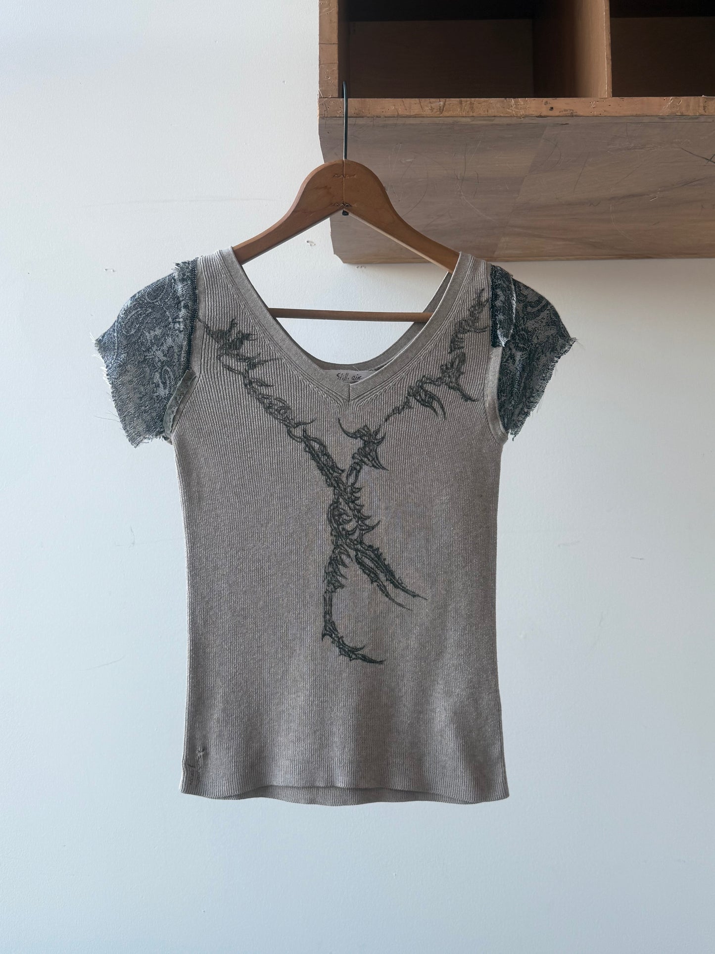 In.still.air Hand Drawn Cap Sleeve T-shirt