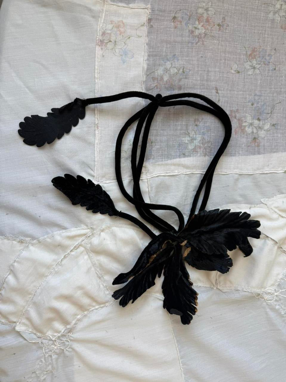 Anna Sui Velvet Flower Accessory