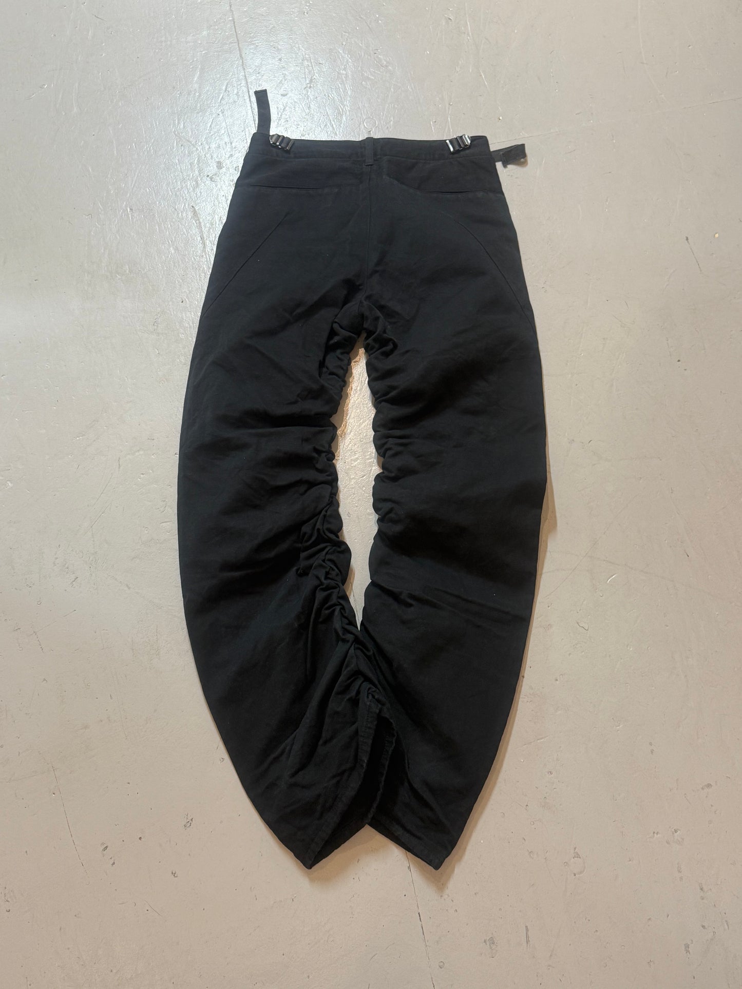 Attachment Curved Pants