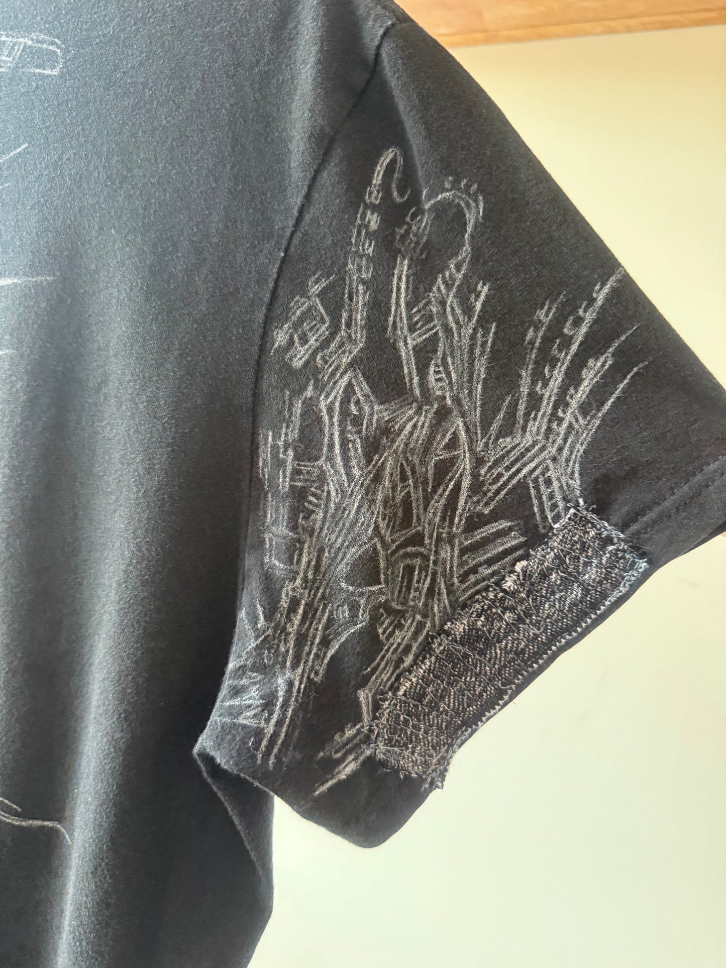 In.still.air 'Magnolia' T-shirt