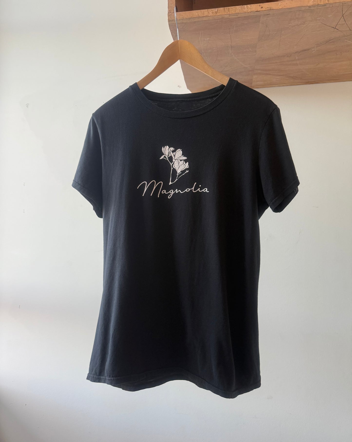 In.still.air 'Magnolia' T-shirt